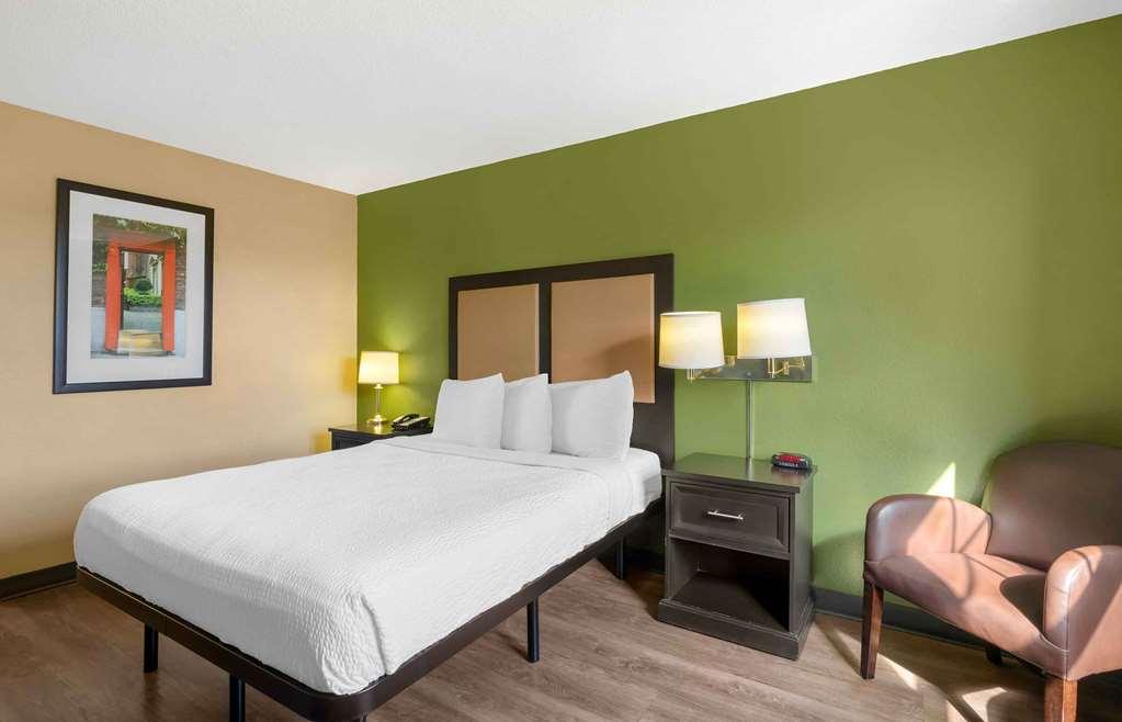 Extended Stay America Suites - St Petersburg - Clearwater - Executive Dr Ларго Номер фото